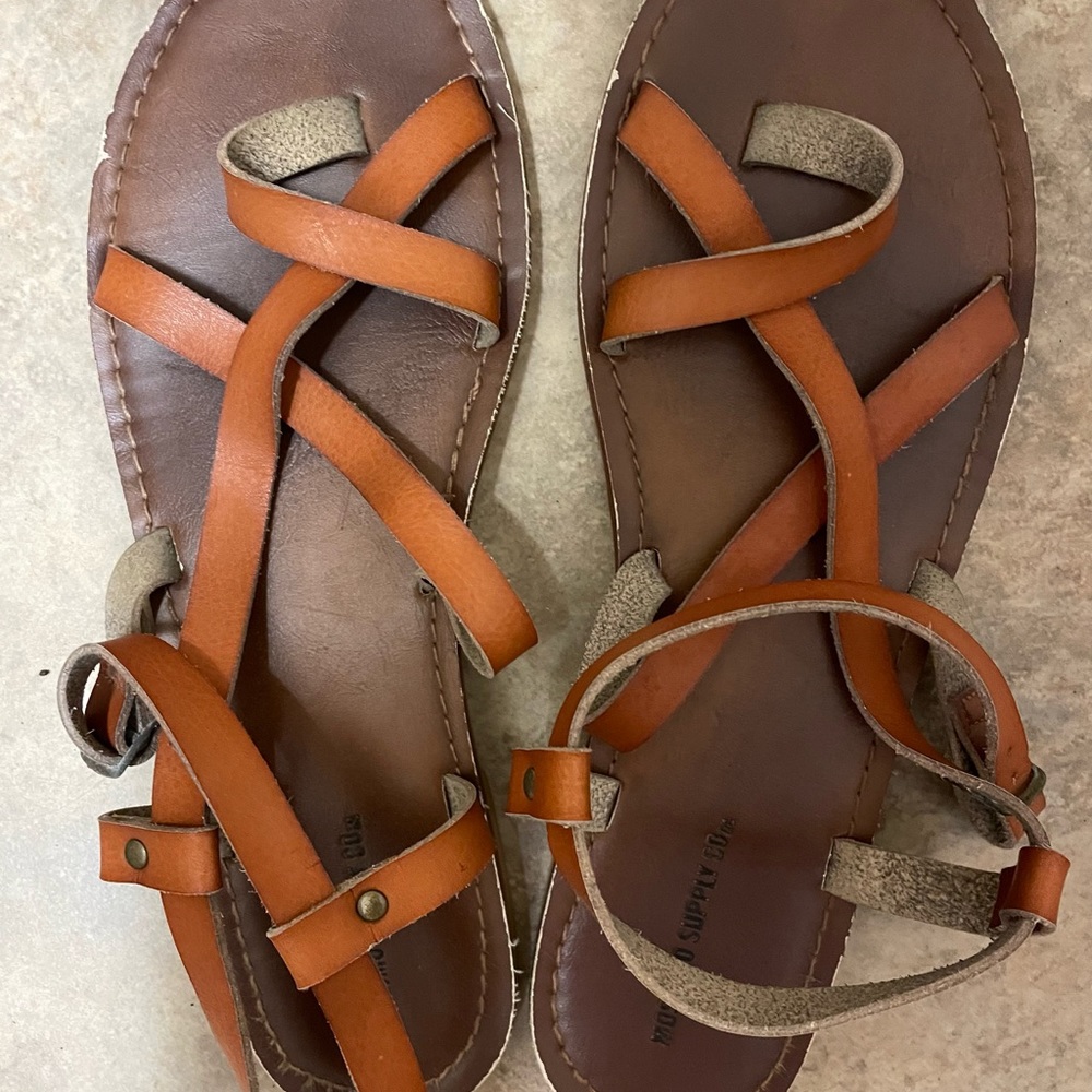 Brown cross cross strapped sandals
